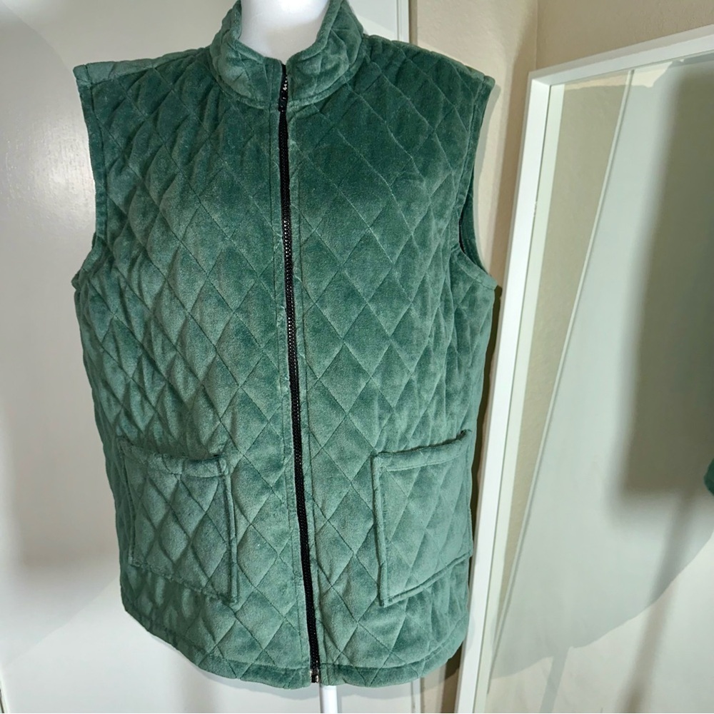 Vintage Quilted full zip velour feel vest size large Outerwear